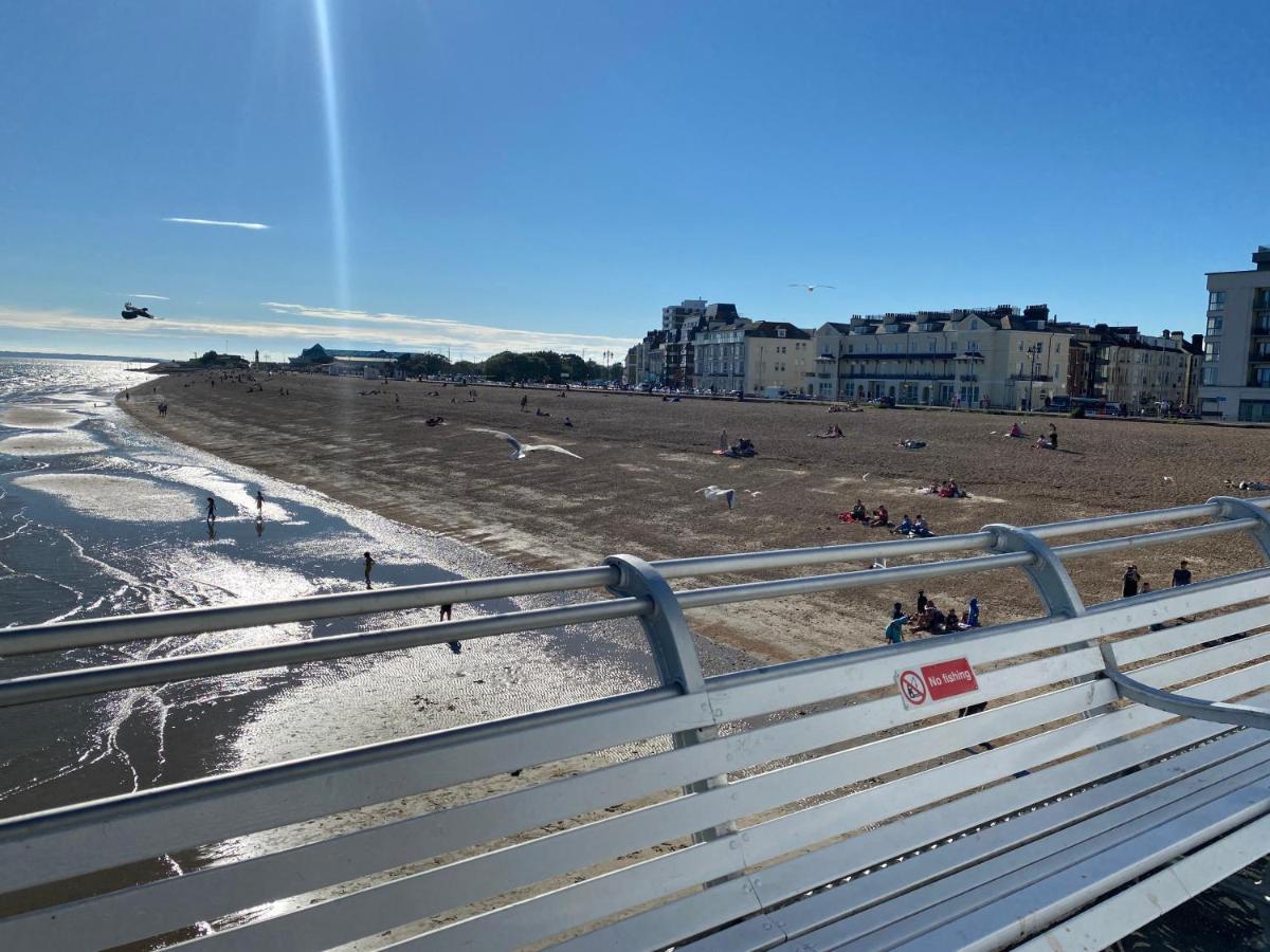 Ann Apartments Opposite The Pier With Sea View Portsmouth Ngoại thất bức ảnh
